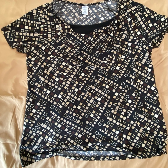 Tops - Super cute short sleeve top size 16W